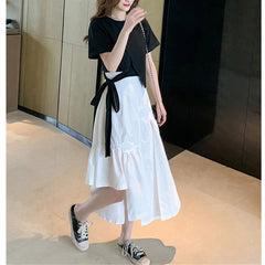 Half-Length Dress Suit, Small Man With Two-Piece Suit Showing High Temperature And Softness