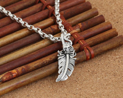 Retro Korean Type Skull Small Feather Pendant