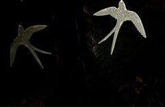 Ins Wind Silver Flying Bird Swallow Metal Brooch