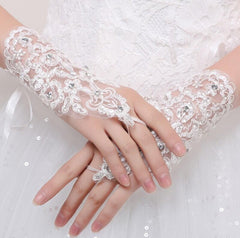 White Hook And Fingerless Short Lace Gloves