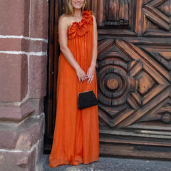 Women's Three-dimensional Flower Pleated Strapless Sloping Shoulder Backless Dress