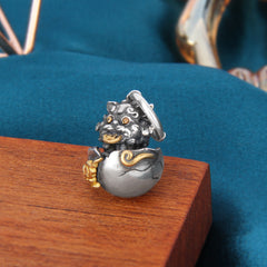 S925 Sterling Silver Money Drawing Egg Pendant