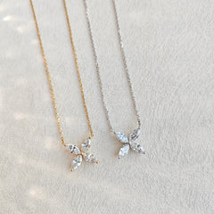 Four-Leaf Flower Golden Horse-eye Zircon Pendant Necklace Clear And Shining