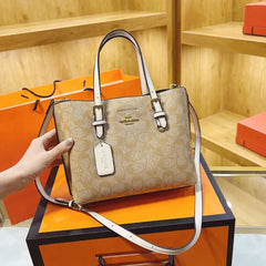 Versatile Womens Tote Bag Stylish Everyday Shoulder Bag
