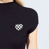 New Retro Heart-shaped Black And White Checkered Chest Flower Brooch