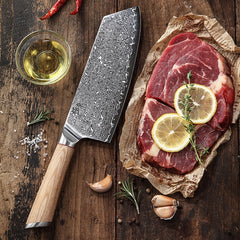 Damascus kitchen knife set – 67-layer forged Damascus pattern detail
