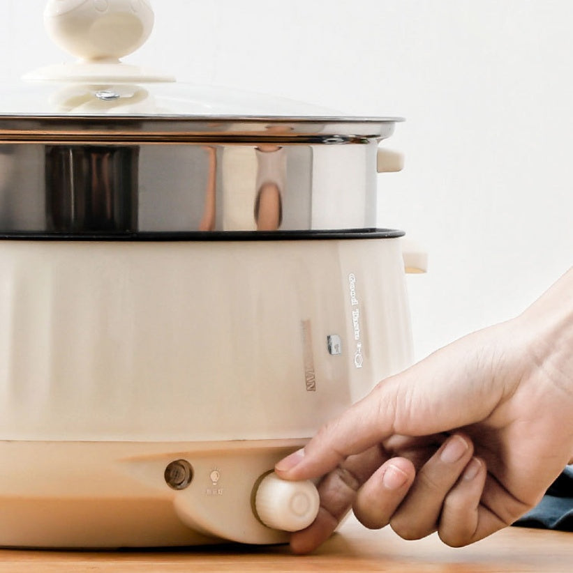 Household electric cooker pot 1.7L – 20cm diameter 7.5cm depth close-up