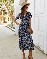 Spring and summer floral short-sleeved dress