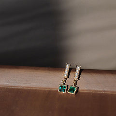 Simple earrings web celebrity earrings