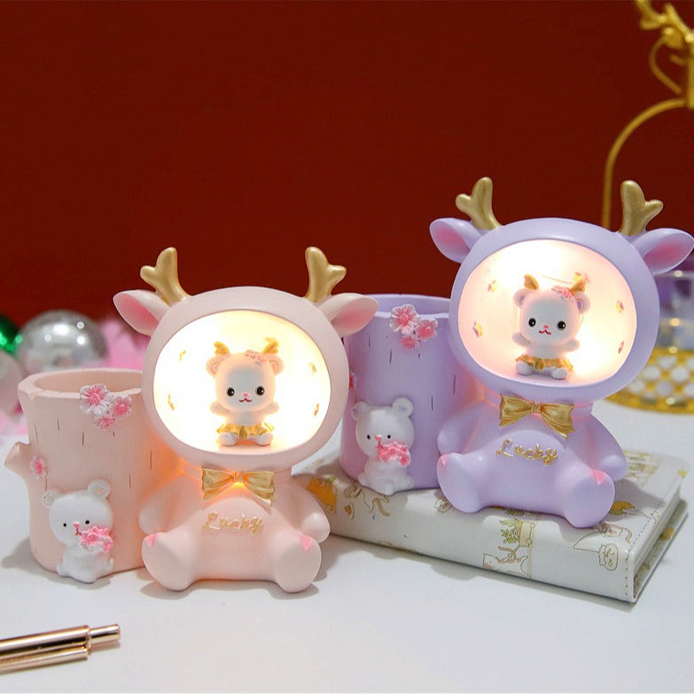 Cute resin pen holder desk decoration – conch shell character design