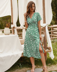 Spring and summer floral short-sleeved dress