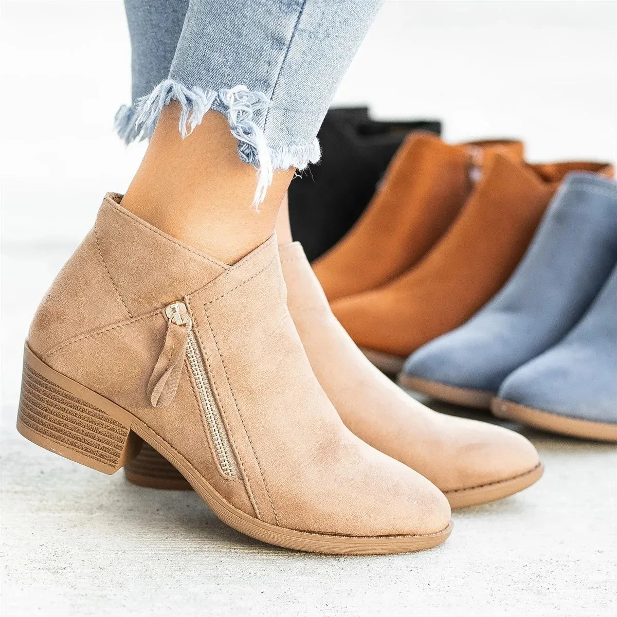 Womens Suede Chelsea Boots Stylish Platform Ankle Boots