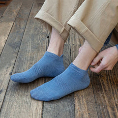 Mens Sport Socks Casual Fashion Solid Color Low Cut Ankle Socks Men Male Spring Summer Thin Cotton Breathable Short Socks Gifts