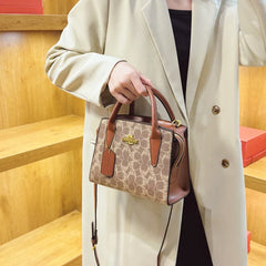 Elegant Designer Shoulder Bag For Women Premium Leather Crossbody Handbag Ladies Luxury Tote Purse Classic Diaper Bags