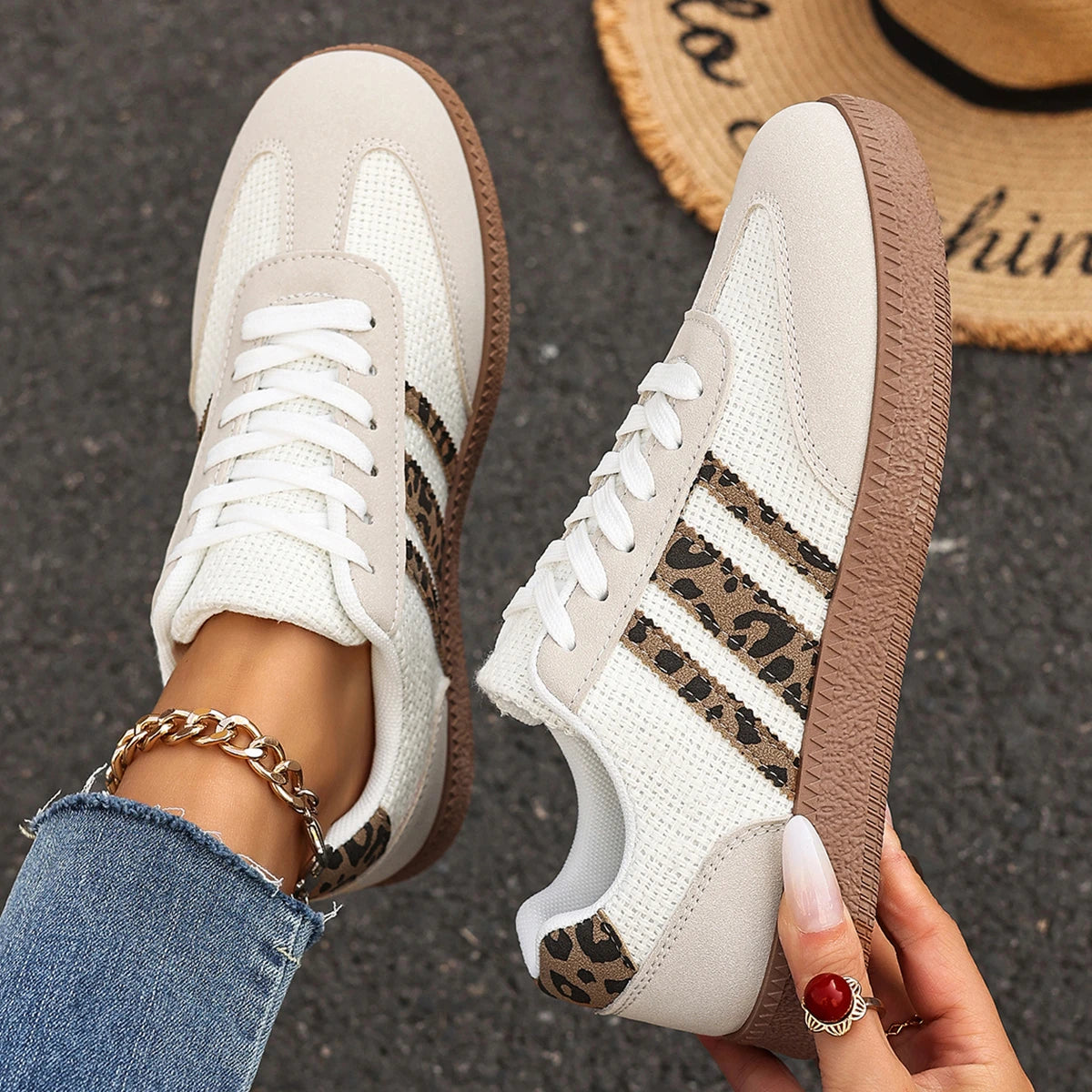 Women Sneakers Outdoor Casual Flats Vulcanize Shoes Fashion Round Toe Lace Up Comfortable Flat Shoes for Women Zapatos De Mujer