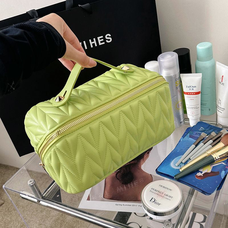 Women's PU tote bag large capacity – polyester lining interior close-up