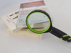 LED magnifying glass with light – 3x 5x 10x magnification options detail